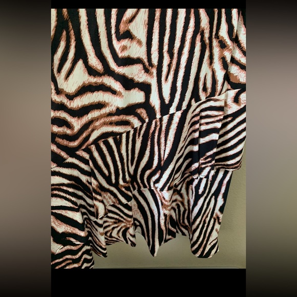 Vylette Women’s Zebra Print Summer Dress NWT Size XS - Picture 3 of 6